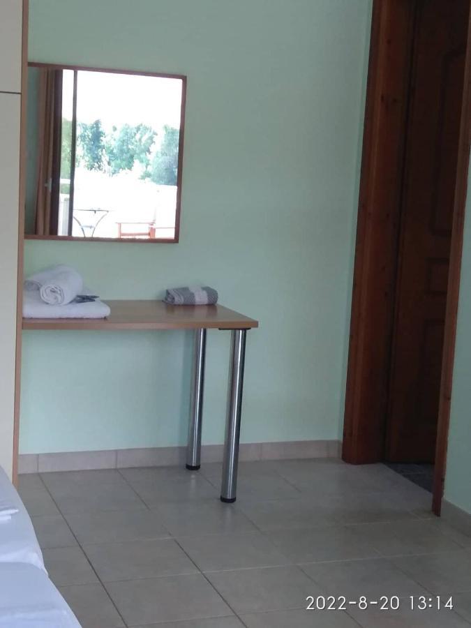 Roula Rooms Stratoni Exterior foto