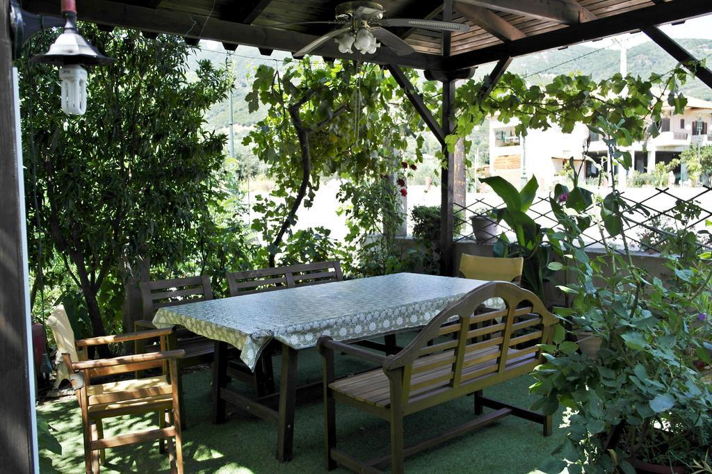 Roula Rooms Stratoni Exterior foto